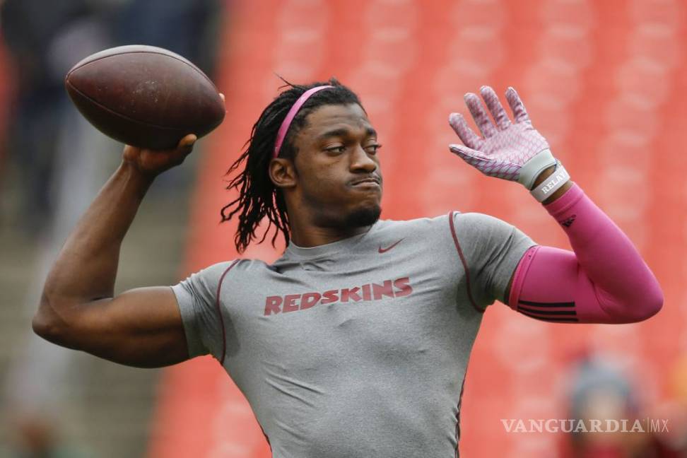 Robert Griffin III firma con los Browns