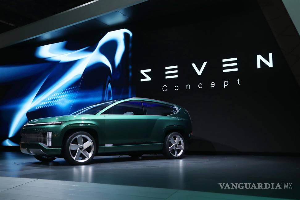 $!El Hyundai Seven Concept se presenta en Automobility LA en Los Ángeles, California. EFE/EPA/David Swanson