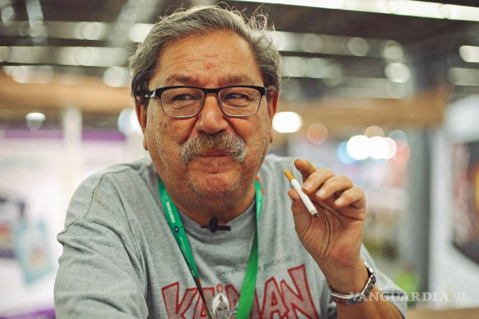 AMLO defiende a Taibo II como director del FCE