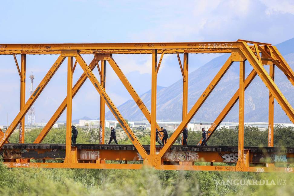 $!Sin rastro de desaparecidos por la corriente en Ramos Arizpe; se suman ‘Topos de La Laguna’ a búsqueda