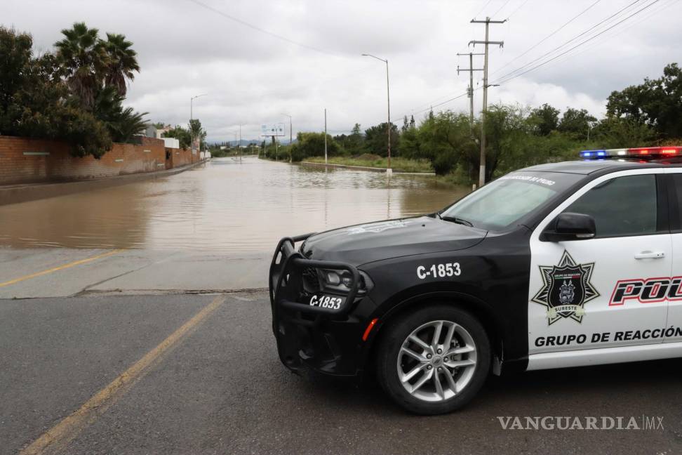 $!Este jueves volvieron a cerrarse vialidades debido a las inundaciones.