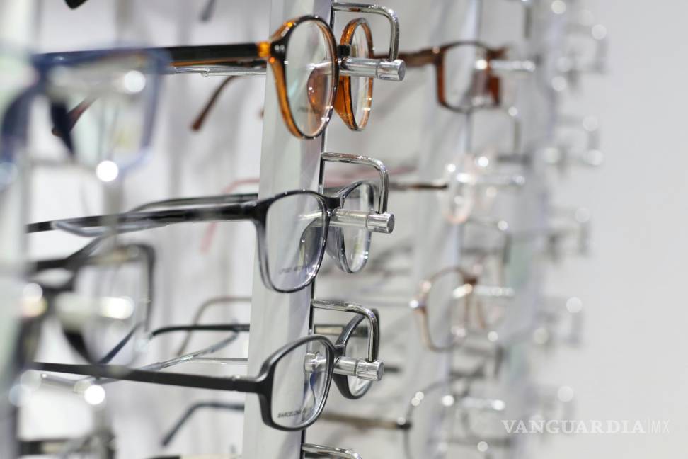 $!Según la Organización Mundial de la Salud, la falta de acceso a gafas correctoras inhibe el aprendizaje entre los jóvenes estudiantes.