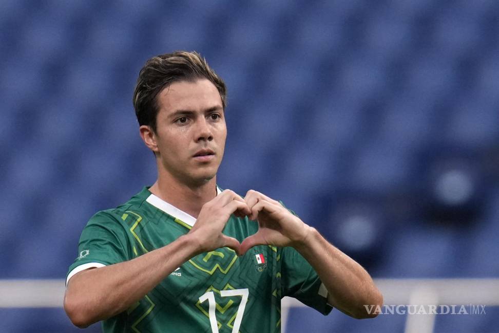 $!El mexicano Sebastián Córdova celebra tras anotar un gol de penal que abrió el marcador para su selección contra Japón durante el partido por la medalla de bronce del fútbol masculino de los Juegos Olímpicos. AP/Gregory Bull