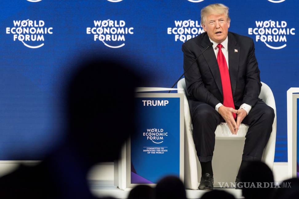 $!El empresario Donald Trump va de viaje de negocios a Davos