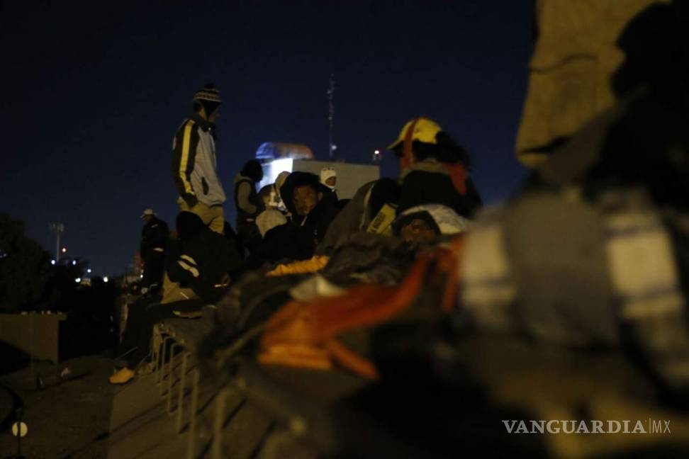 Amenazan a caravana de migrantes a su paso por Sinaloa