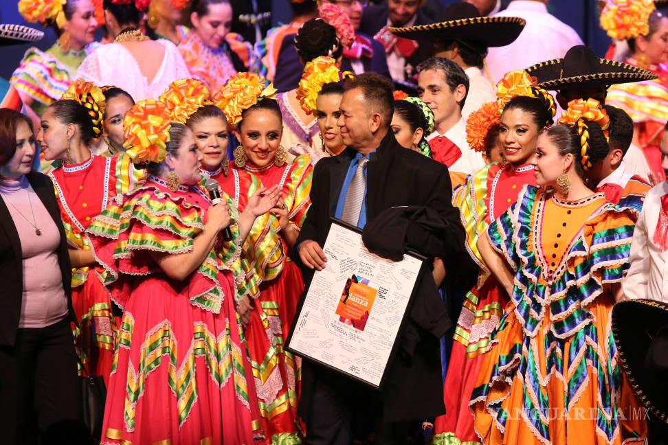 $!Rinden homenaje a Lalo Rodríguez, embajador de la danza folklórica mexicana