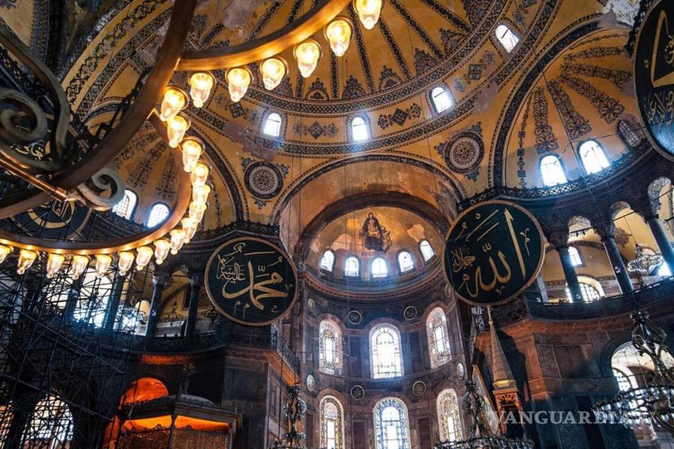 $!Que Santa Sofía sea nuevamente mezquita ha provocado tensiones entre Grecia y Turquía
