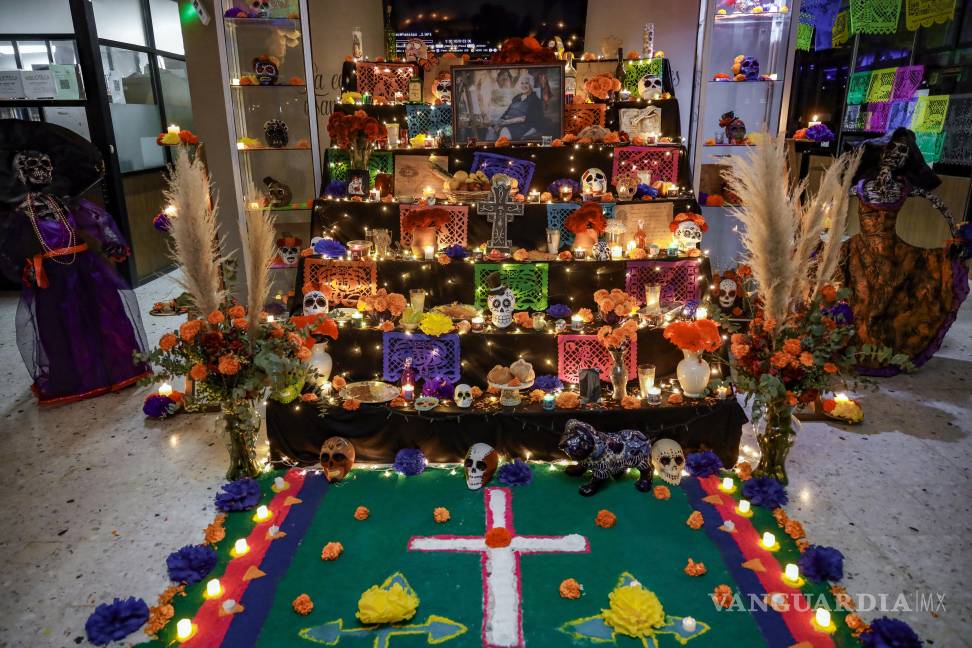 $!”Ecos del más allá”, altar en honor a la pintora Mercedes Murguía.