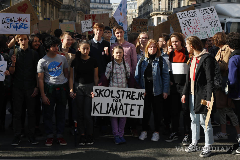$!París se une a la revolución verde de Greta Thunberg, a sus 16 años es una de las voces más prominentes en la lucha contra el cambio climático