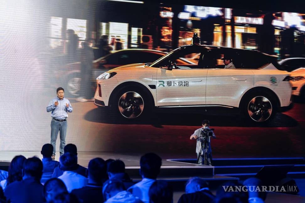 $!Wang Yunpeng, jefe de la unidad de conducción autónoma de Baidu, en un evento de la empresa en Wuhan, China