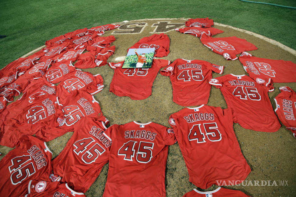 $!Angelinos logran un sin hit ni carrera en homenaje a Tyler Skaggs