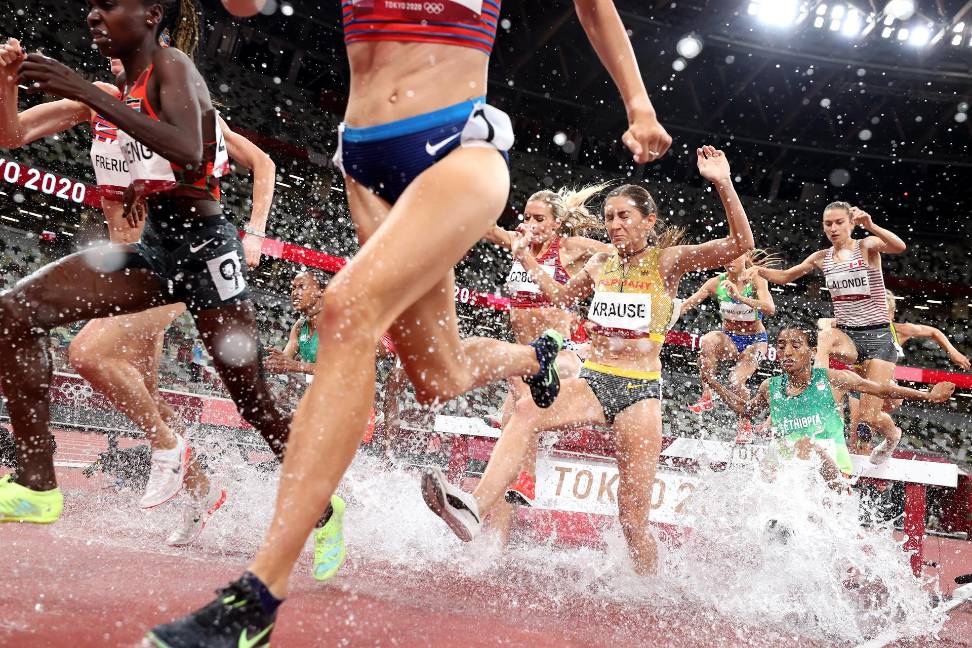$!Gesa Felicitas Krause (c-d) de Alemania compite en la final femenina de carreras de obstáculos de 3,000 m durante los eventos de atletismo de Tokio 2020. EFE