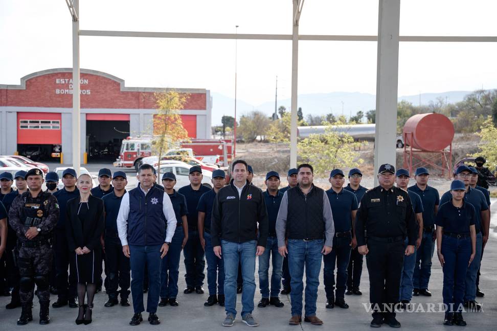 $!Cadetes en formación realizan ejercicios tácticos como parte del Curso Inicial de Policía de Proximidad, que los preparará para integrarse a la corporación en agosto.