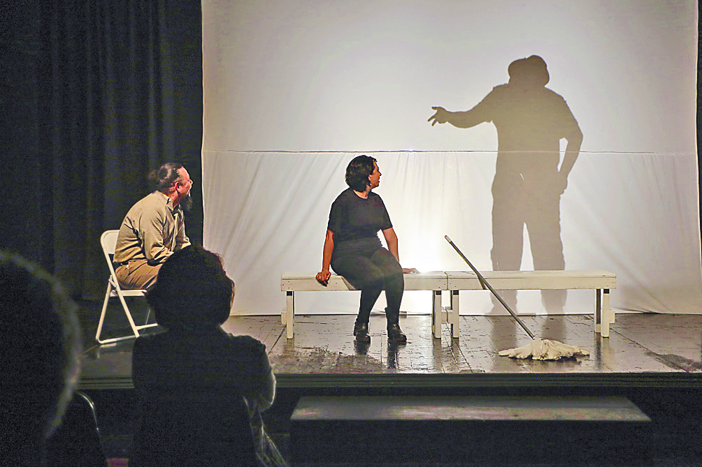 $!‘Infancia Paraíso’ de José Luis Zamora, un viaje por las sombras del pasado