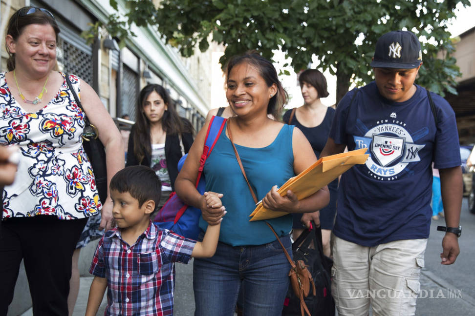 $!Siete niños migrantes se reúnen con sus madres en NY