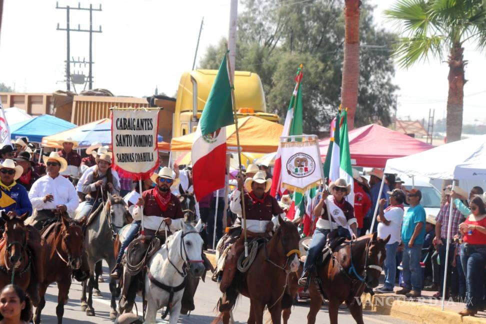 $!Participan 8 mil personas en la cabalgata de Sabinas, Coahuila