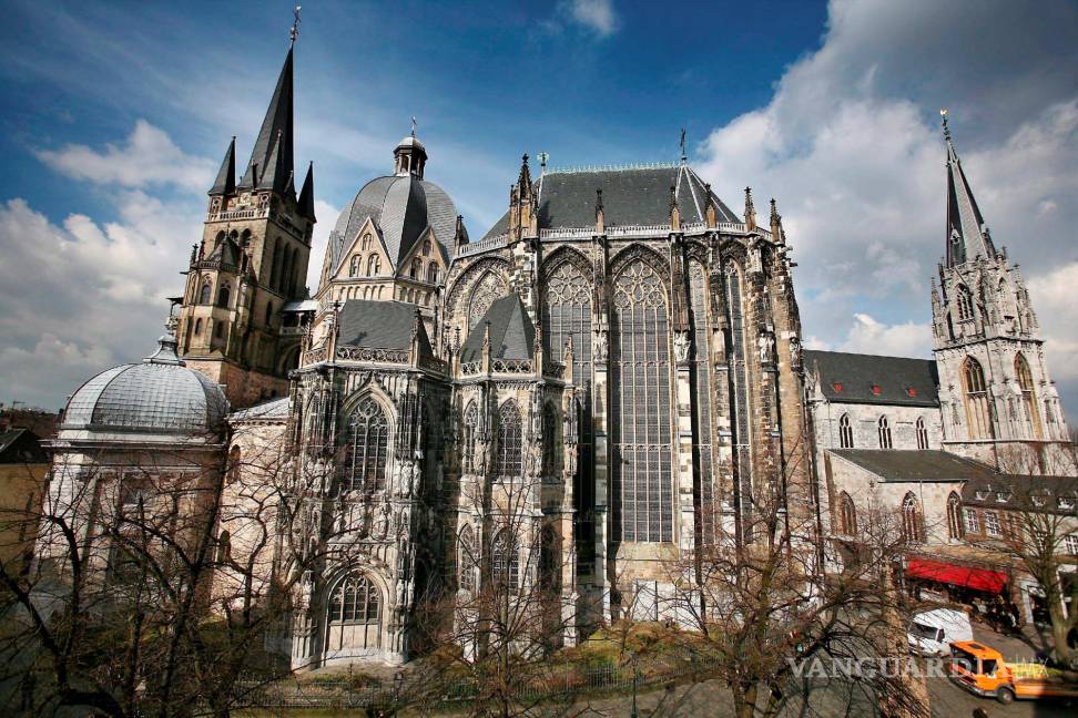 $!Este es el exterior de la catedral de Aquisgrán, al oeste de Alemania, uno de los Patrimonios de la Humanidad.