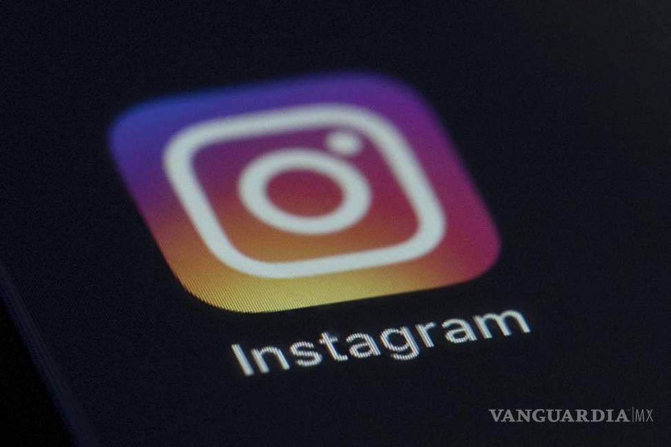 $!Esta foto del viernes 23 de agosto de 2019 muestra el ícono de la aplicación de Instagram en la pantalla de un dispositivo móvil en Nueva York.