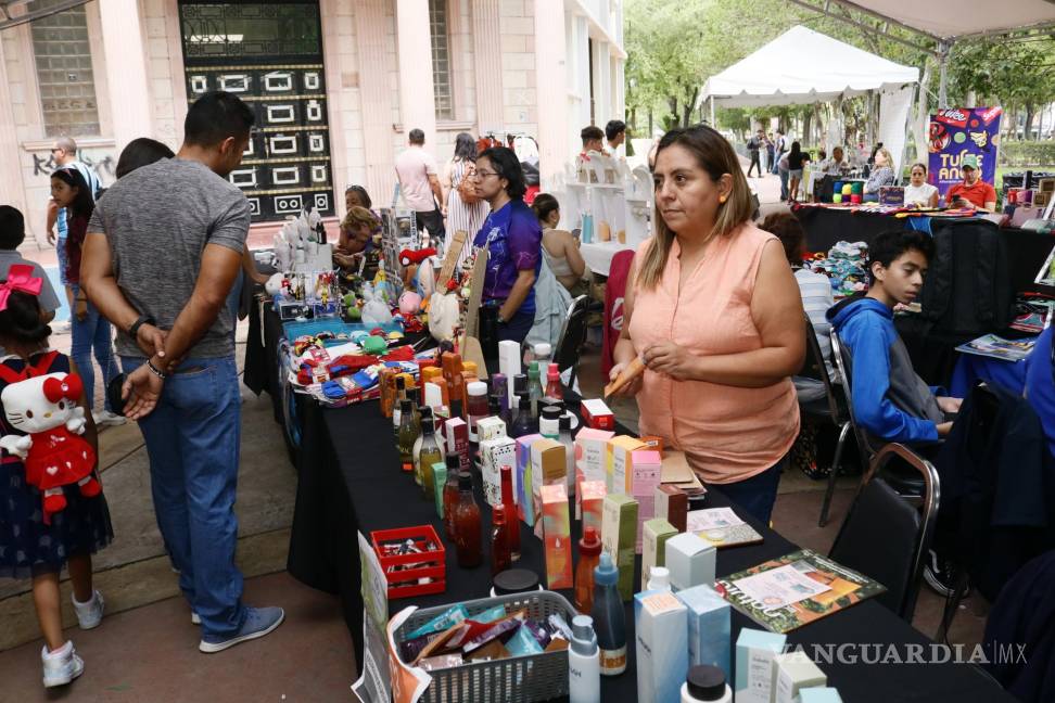 $!El Bazar Mujeres Unidas es un escaparate para exponer productos higiénicos, ropa, artesanías, bisutería, entre otras.