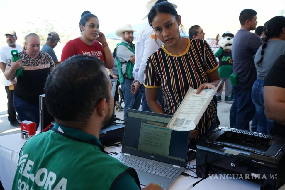 $!La Brigada Mejora Pa’ Delante proporcionó asesorías legales y psicológicas a los habitantes de las comunidades.