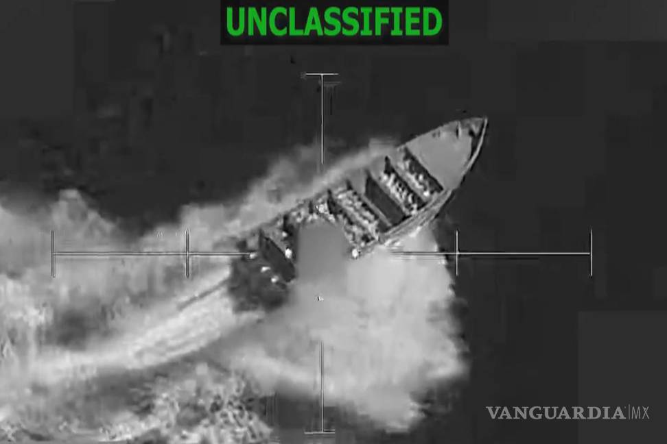 $!Captura de pantalla tomada de la cuenta oficial de X del Comando Sur de EU @Southcom de una lancha antes de ser impactada en la Operación Lanza del Sur.