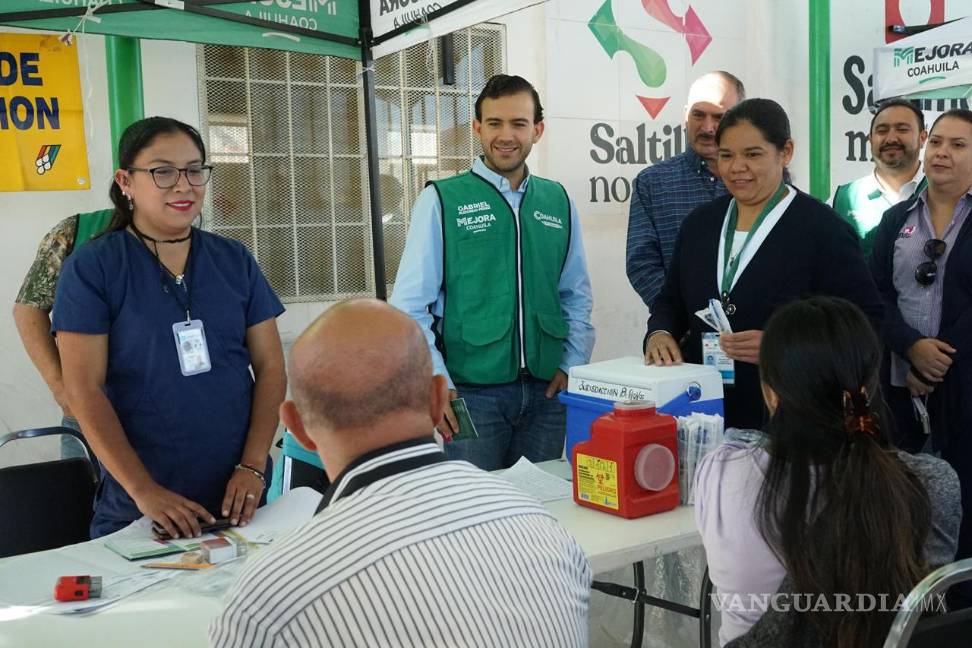 $!A través de Mejora Coahuila, autoridades llevan campañas de vacunación a diferentes localidades.