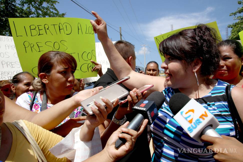 Justifica Nestora Salgado que haya autodefensas; es culpa de la corrupción, alega