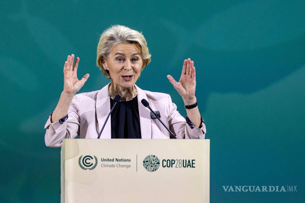 $!La presidenta de la Comisión Europea, Ursula von der Leyen, habla durante la Conferencia de las Naciones Unidas sobre el Cambio Climático COP28, en Dubai.