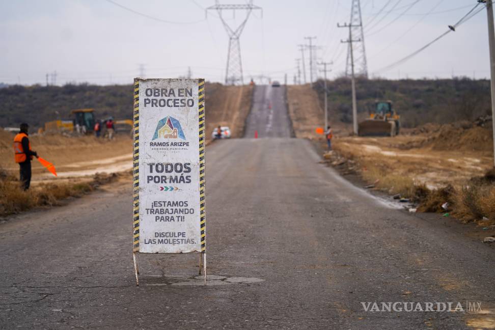 $!La modernización del Camino Real del Valle y la instalación de nuevos semáforos mejoran la fluidez y el orden del tránsito en zonas de alta demanda vehicular.
