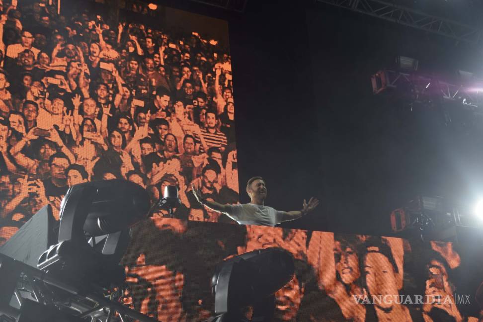 $!David Guetta hace vibrar a miles de fanáticos en Monterrey