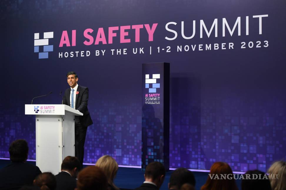 $!El Primer Ministro británico, Rishi Sunak, en una conferencia de prensa el segundo día de la Cumbre de Seguridad de AI 2023.