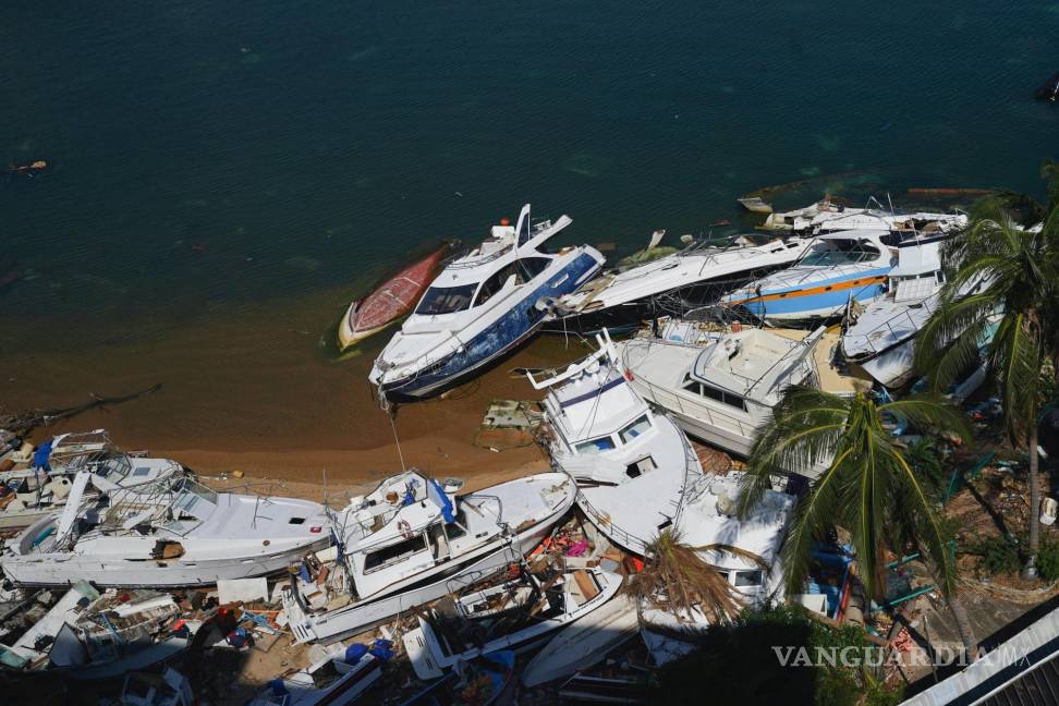 $!Yates encallados dañados por el paso del huracán Otis, en Acapulco, México, el domingo 12 de noviembre de 2023.