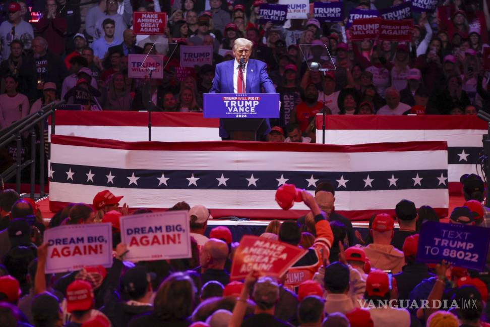 $!l expresidente estadounidense y candidato presidencial republicano Donald Trump habla durante un mitin en el Madison Square Garden de Nueva York.