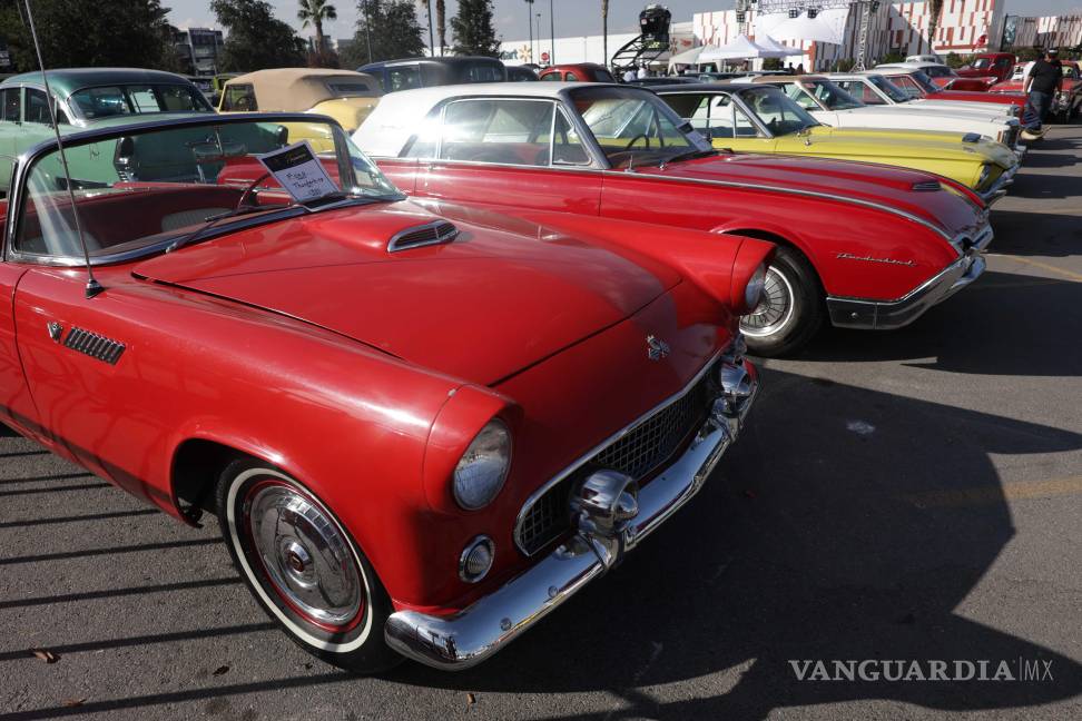 $!Algunos de los autos exhibidos tienen casi 100 años de antigüedad y fueron restaurados al 100% o 110% de su proyecto original.