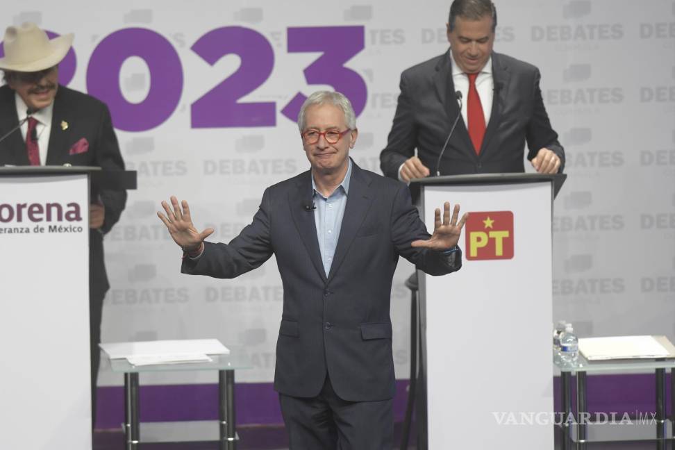 $!Ante las intervenciones del público celebrando los ataques, los moderadores tuvieron que intervenir para calmar los ánimos.