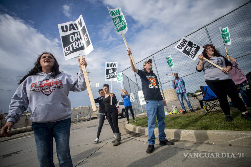 $!Arranca huelga nacional de empleados de General Motors en EU