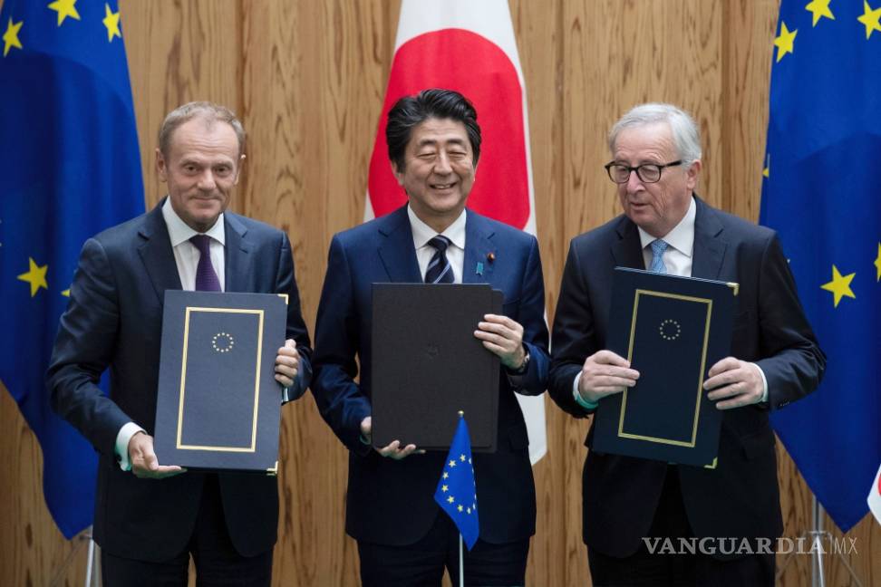 $!Firma la UE con Japón su mayor acuerdo de libre comercio
