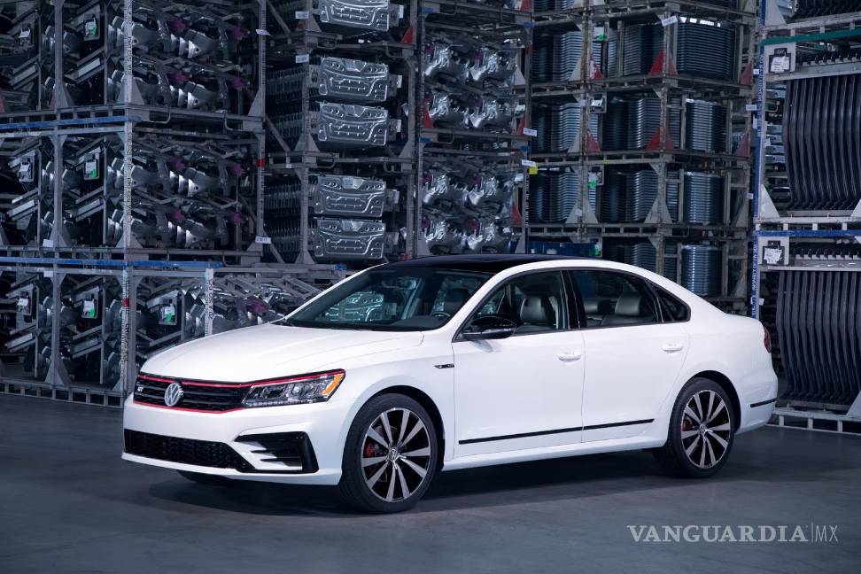 $!Volkswagen Passat GT con nuevo rostro deportivo y motor VR6