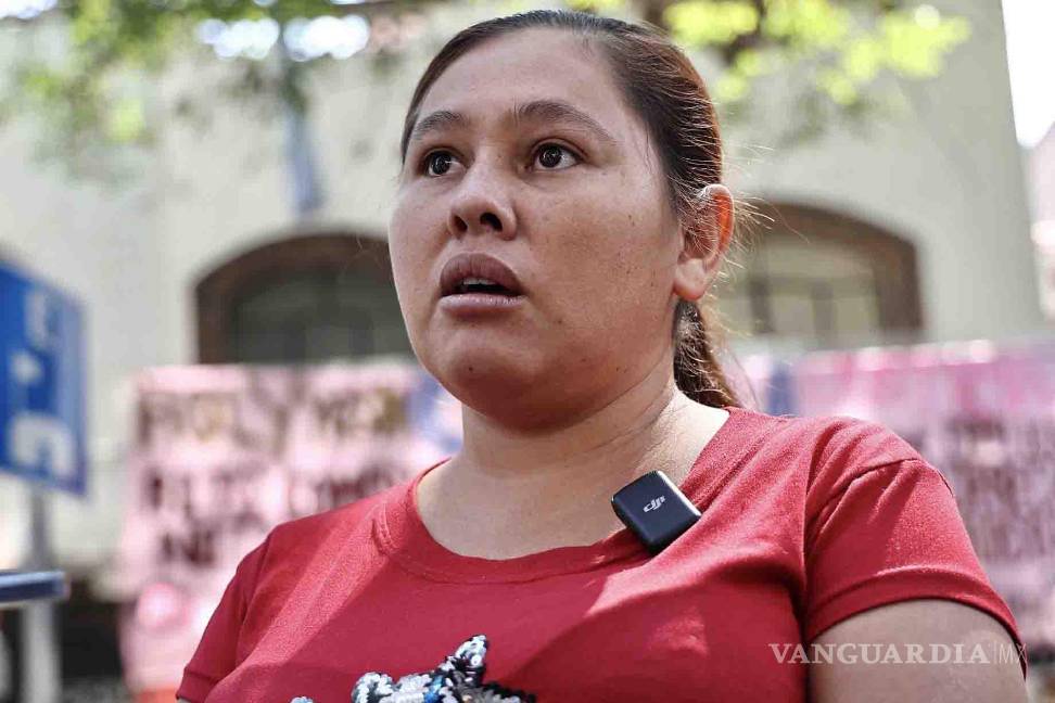 $!En imagen Mayra Buenrostro, mamá de niño que murió al pisar una mina.