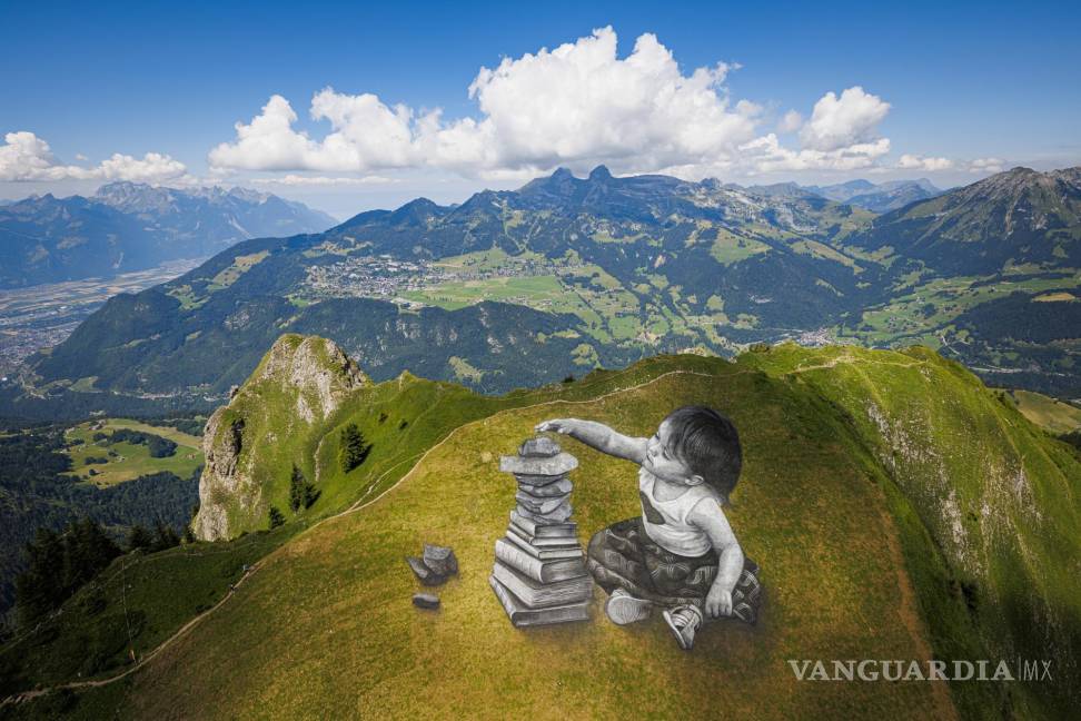 $!Una fotografía hecha con un dron muestra un cuadro gigante de ‘land art’ biodegradable titulado “Vers l’equilibre” del artista franco-suizo Saype.