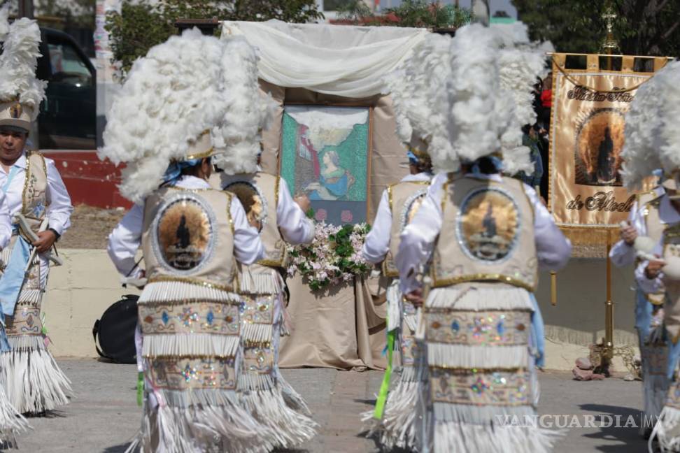 $!Matlachines acuden como parte de la tradición del Día del Músico.
