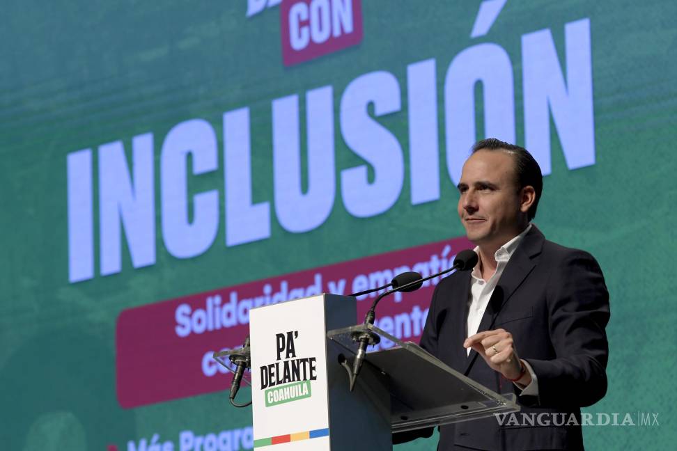 $!Manolo Jiménez durante la presentación de su “Agenda para mejorar la Calidad de Vida” en Coahuila.