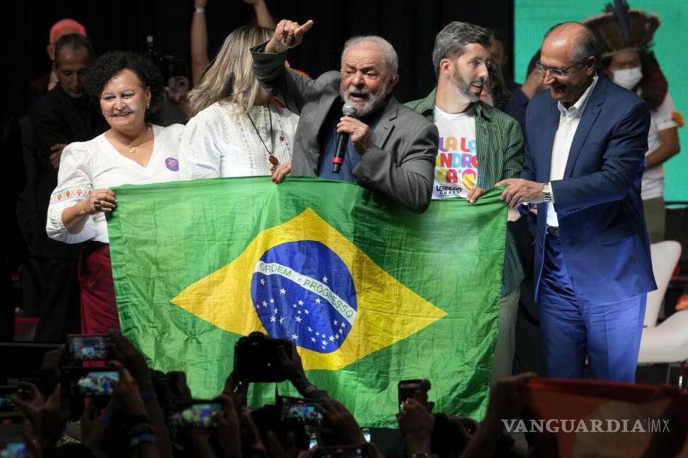 $!Con el nuevo gobierno de Lula, Brasil mejoró en varios aspectos, pero le afectó su cercanía con Putin y Nicolás Maduro.
