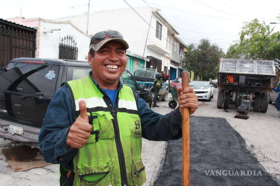 $!Las labores forman parte de una estrategia integral de mantenimiento vial impulsada por la actual administración.