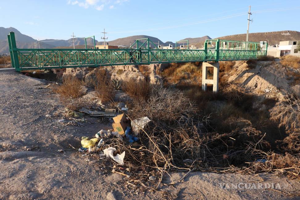 $!Autoridades municipales trabajarán en la mejora del puente tras denuncias por robos y violencia.