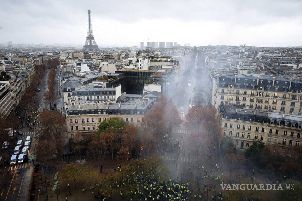 $!Protestas en París terminan con 287 detenidos y 110 heridos
