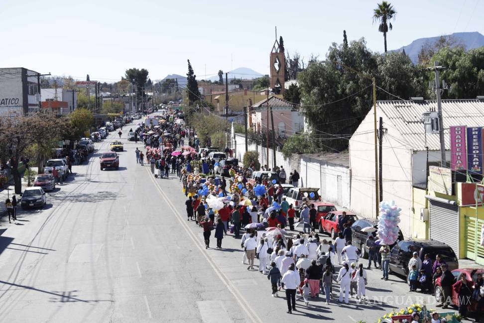 $!En Saltillo, miles de trabajadores participan en peregrinación guadalupana