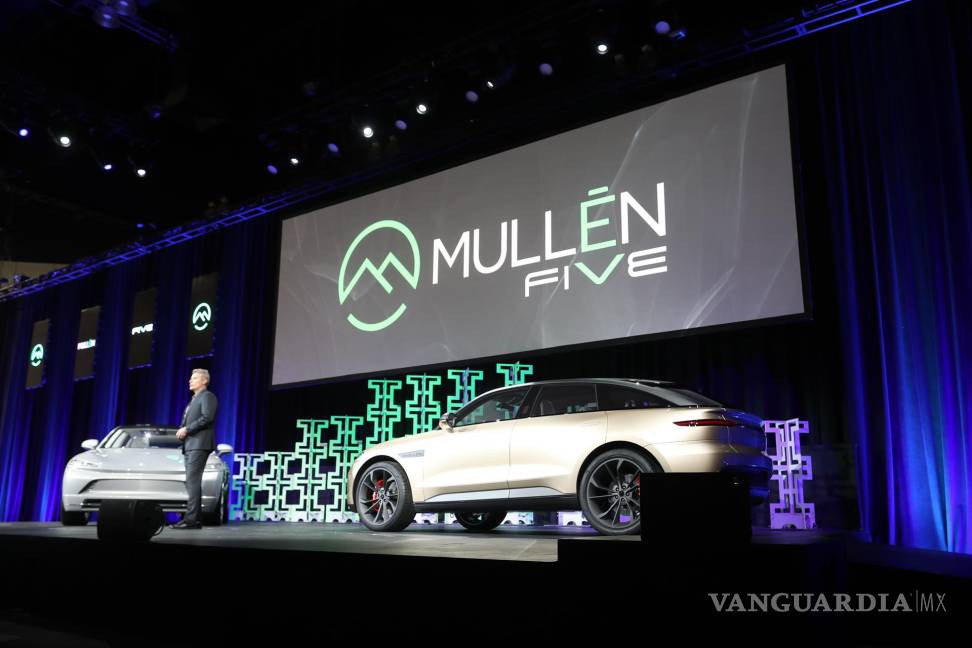 $!El Mullen FIVE se presenta en Automobility LA en Los Ángeles, California. EFE/EPA/David Swanson