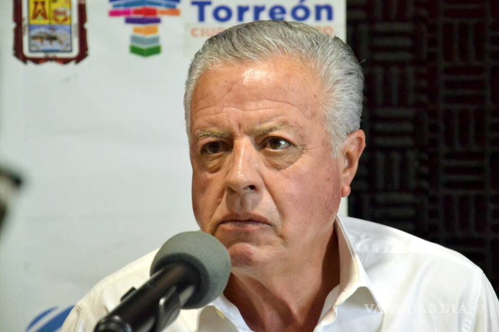 $!Jorge Zermeño supervisa labores de desazolve en Torreón