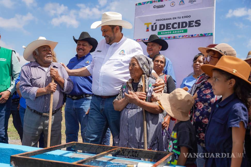 $!Autoridades municipales y estatales supervisan avances en programas de apoyo al campo.